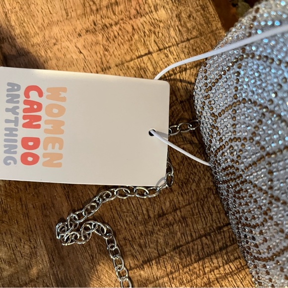 Most wanted spiderweb Crossbody bag new with tags so pretty - Picture 3 of 10